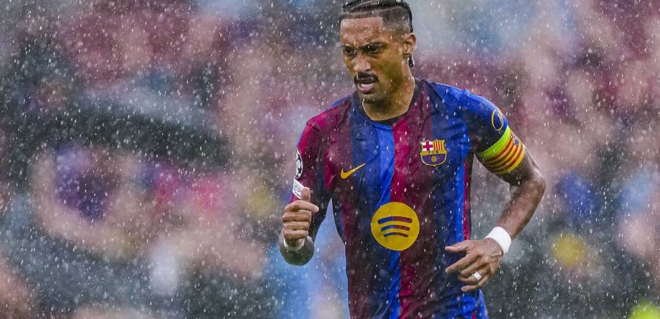 Raphinha éteint les rumeurs sur le Ballon d'Or après son doublé en Ligue des Champions avec Barcelone