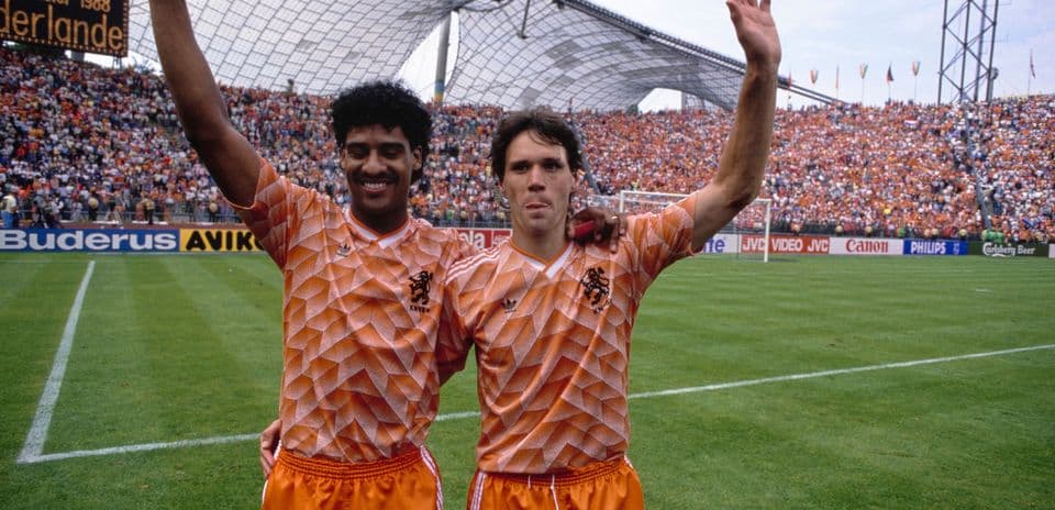 Pays-Bas vs Allemagne : Un duel historique à Hambourg avec Van Basten en héros