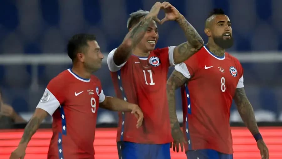 Top 10 des Meilleurs Footballeurs Chiliens de Tous les Temps | Classement