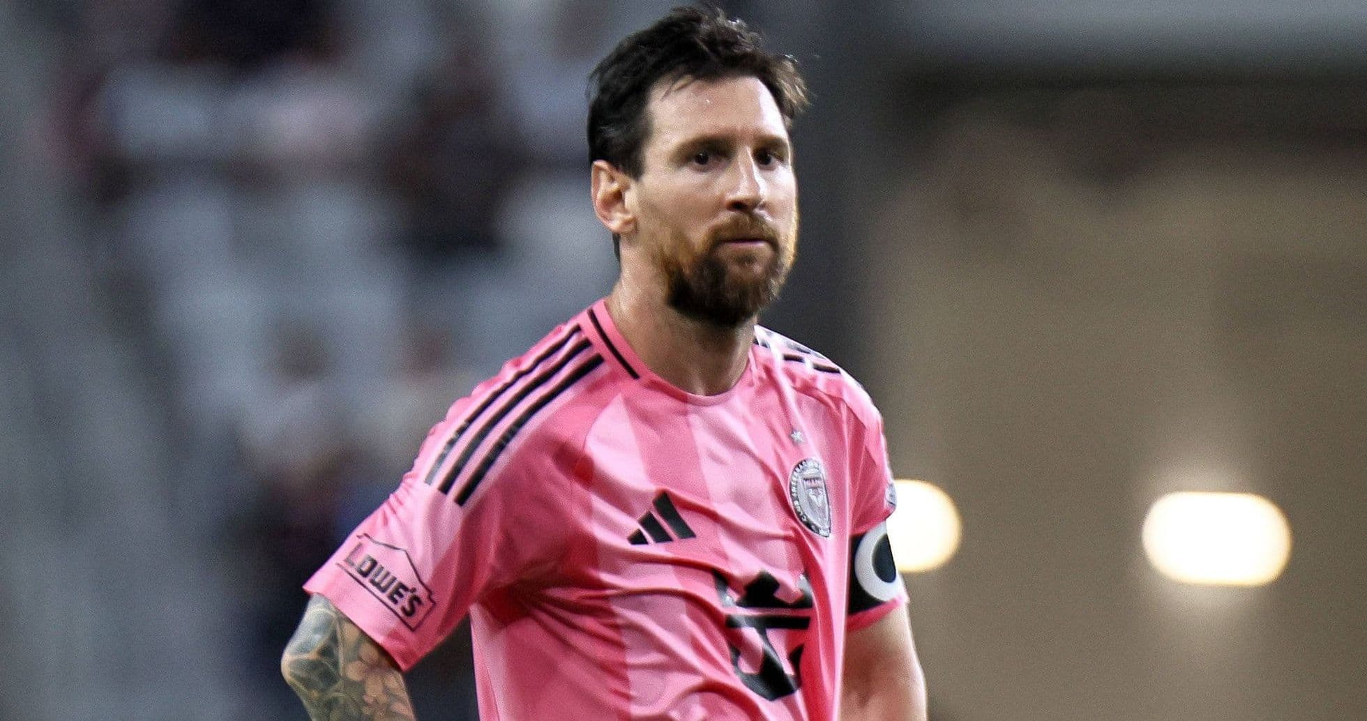 Joan Gaspart critique Messi pour le retard de son hommage officiel à Barcelone