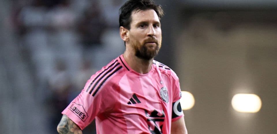 Joan Gaspart critique Messi pour le retard de son hommage officiel à Barcelone