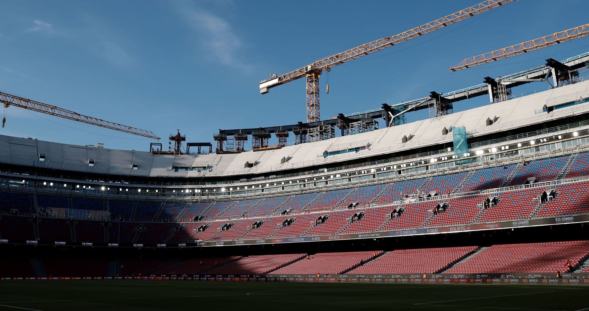 Pourquoi Barcelone devra quitter à nouveau le Camp Nou la saison prochaine après l'approbation d'un financement de 510 millions d'euros