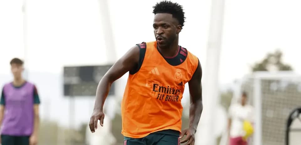 Vinicius Junior de retour à l'entraînement du Real Madrid : Prochaines étapes dans les négociations contractuelles face à l'intérêt d'Arsenal