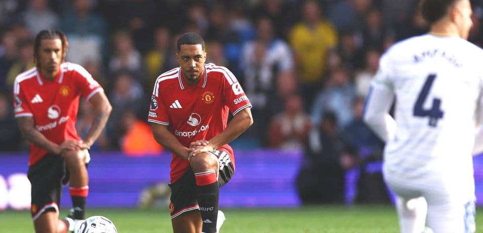 Six joueurs de Premier League refusent de s'agenouiller avant leurs matchs