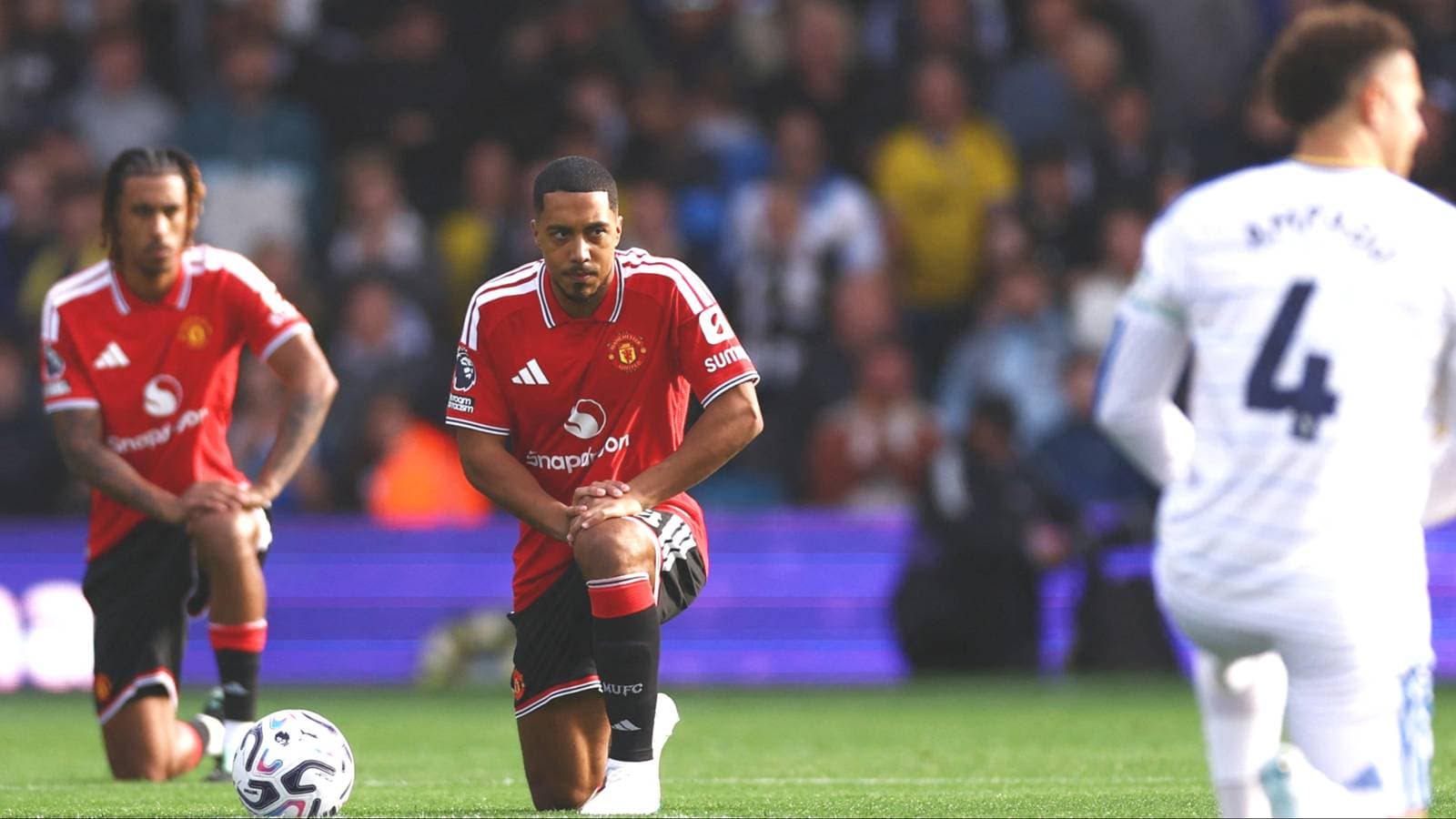 Six joueurs de Premier League refusent de s'agenouiller avant leurs matchs