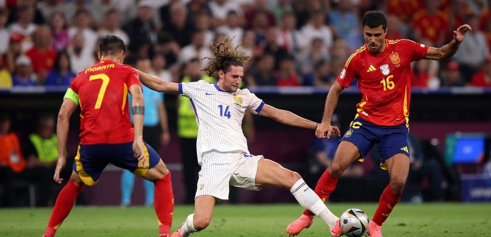 France et Espagne : un choc tactique qui pourrait définir l'avenir du football mondial