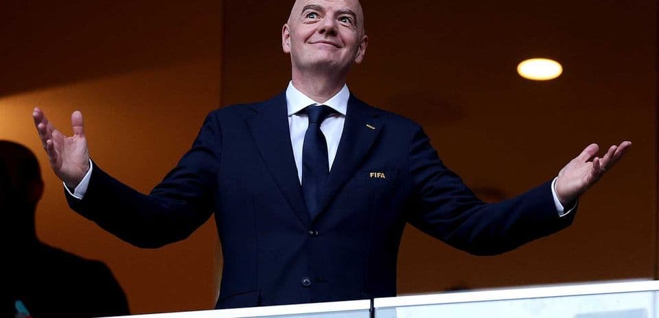FIFA met fin au contrat de Kevin Lamour après ses critiques sur la vente partielle de la Coupe du Monde