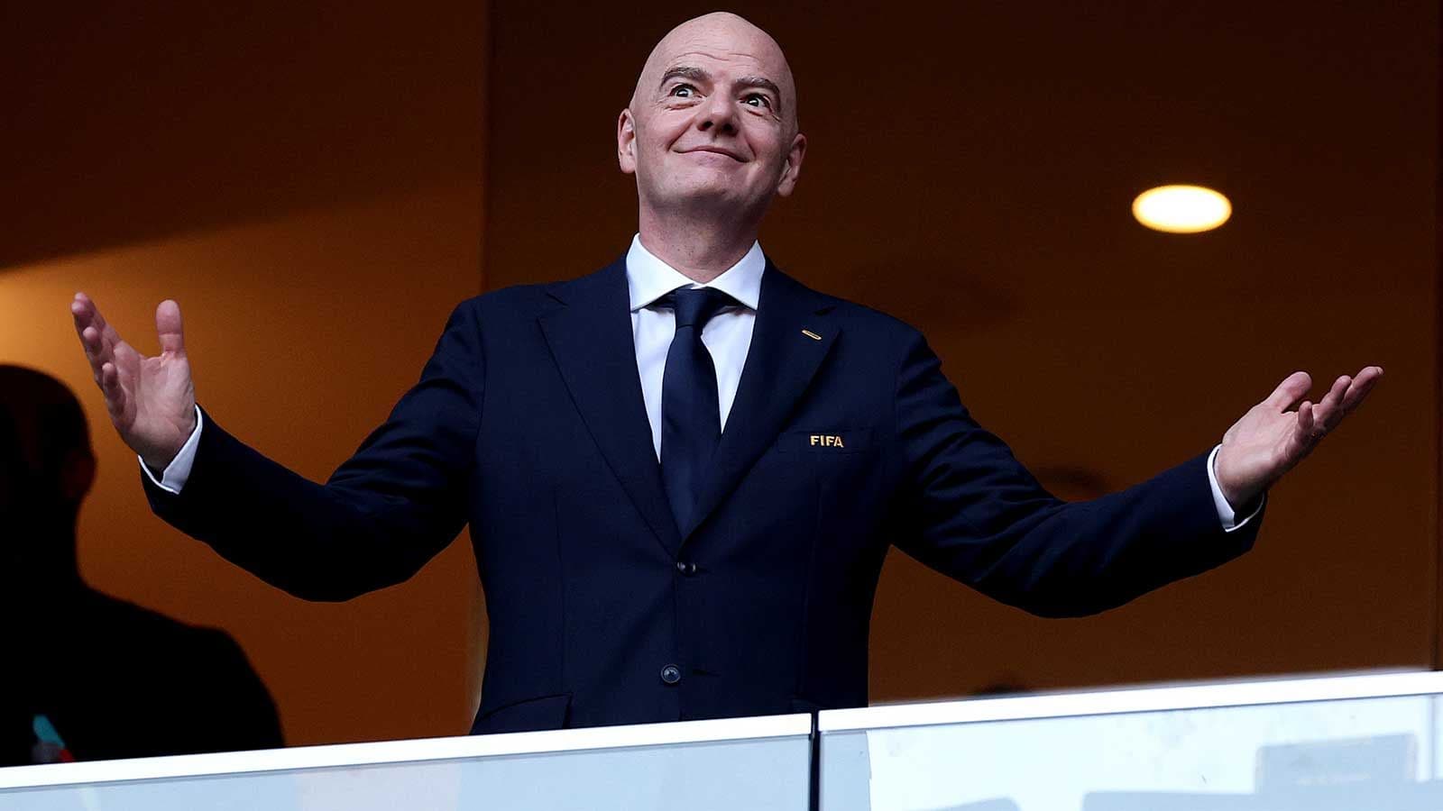 FIFA met fin au contrat de Kevin Lamour après ses critiques sur la vente partielle de la Coupe du Monde
