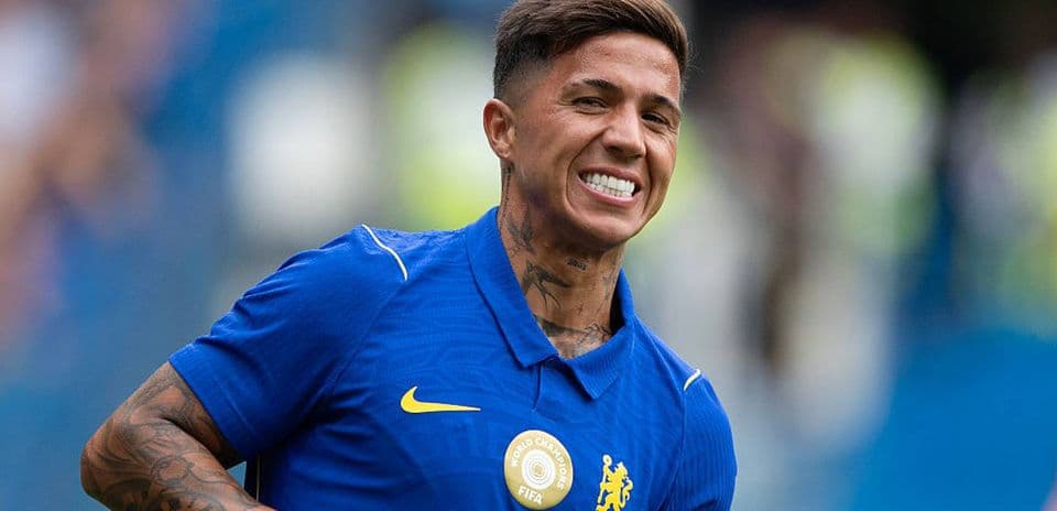 Cinq Milieux Potentiels pour Remplacer Enzo Fernández à Chelsea en Janvier