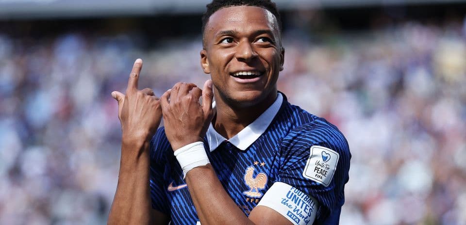 Didier Deschamps confirme la forme de Kylian Mbappé avant la demi-finale du Mondial contre l'Espagne