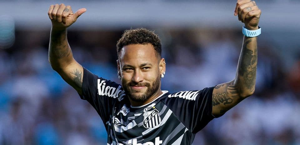 Neymar retenu dans le groupe de Santos pour le derby de Copa do Brasil face à Palmeiras malgré les inquiétudes sur le terrain synthétique