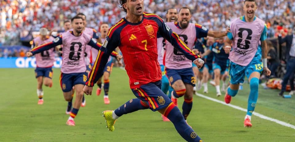 Liverpool envisage de recruter Ferran Torres, héros espagnol du Mondial, dont le contrat avec Barcelone approche de la fin