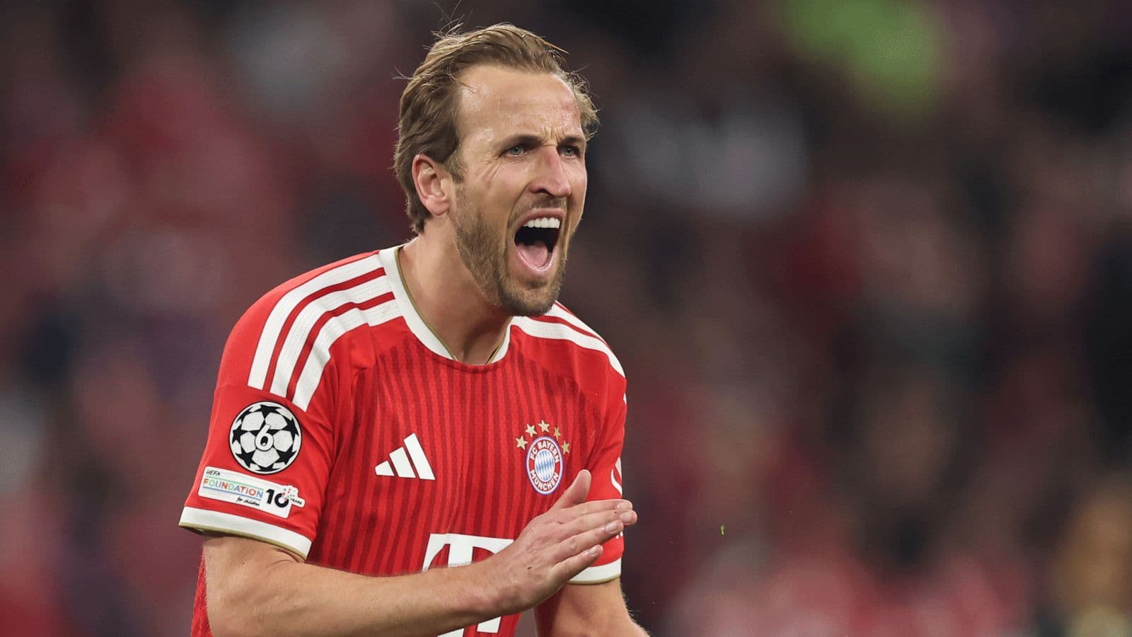 Harry Kane reçoit son deuxième Soulier d'Or européen après une saison record avec le Bayern Munich