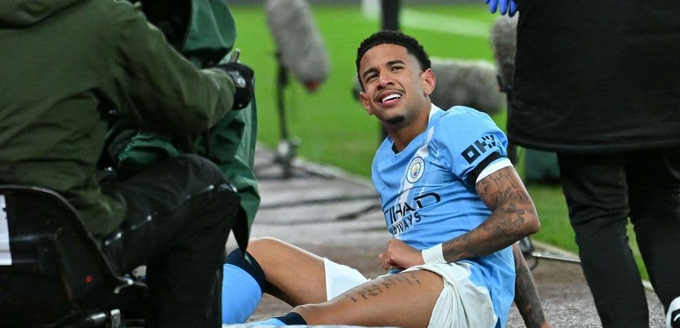Manchester City vise Pedro Neto de Chelsea pour remplacer Savinho, en route vers Tottenham