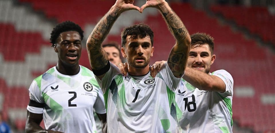 Irlande : Victoire 3-0 en Ligue des Nations malgré les tensions politiques et les protestations