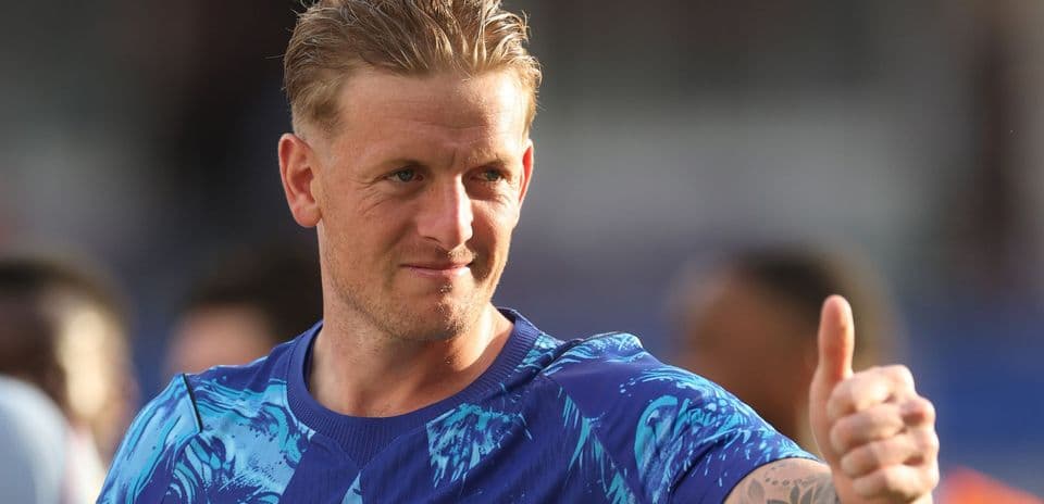 Shay Given pense que Chelsea saisirait l'occasion de recruter Jordan Pickford
