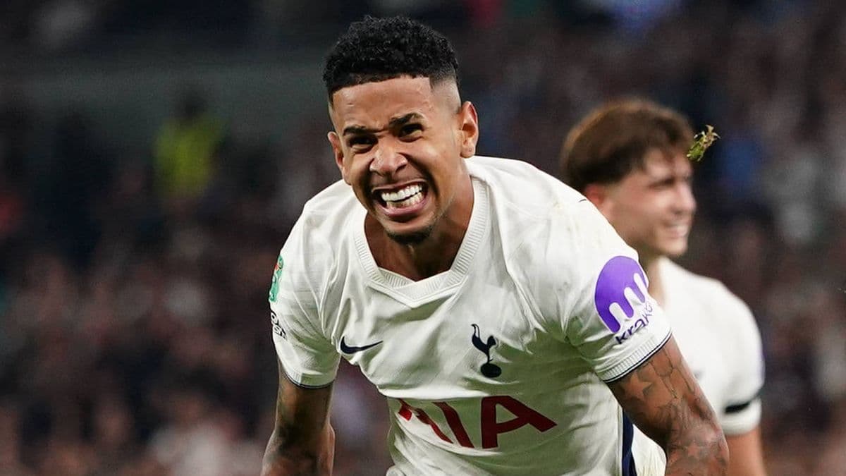 Roberto De Zerbi fixe un objectif à deux chiffres pour Savio après ses débuts de rêve à Tottenham