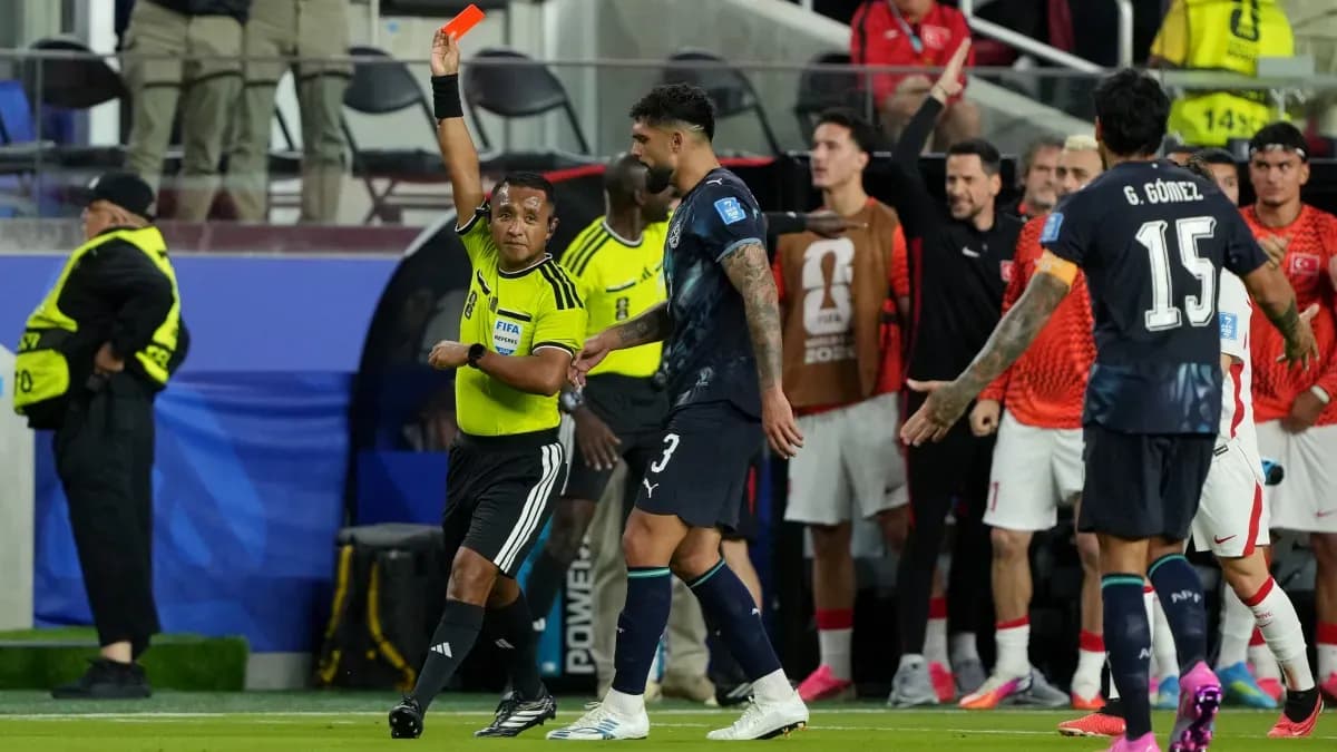 Suivi des cartons rouges à la Coupe du Monde 2026 : liste mise à jour des joueurs suspendus en phase de groupes