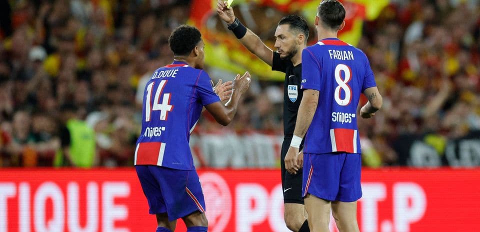 Lens triomphe contre le PSG dans un Trophée des Champions marqué par la controverse sur le choix du stade