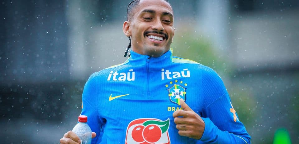 Raphinha reçoit le mythique numéro 10 du Brésil pour les matchs amicaux contre l'Australie et l'Inde
