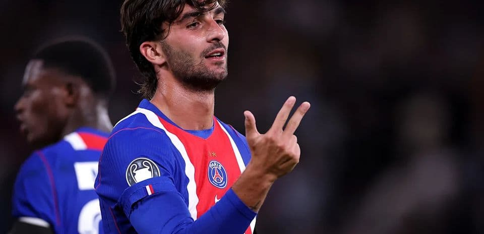 Ferran Torres brille avec un triplé, PSG domine Slovan Bratislava; succès de Barcelone, Liverpool et Arsenal en ouverture de la phase de groupes