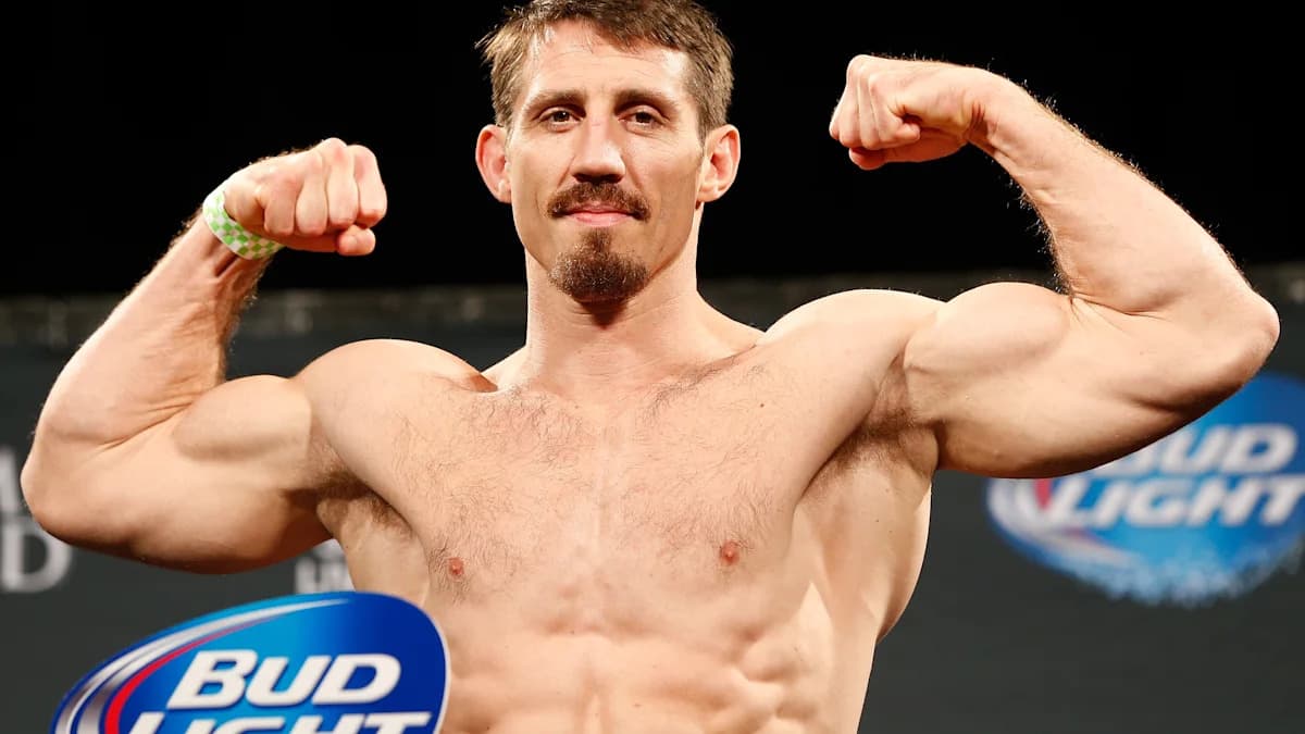 Tim Kennedy hospitalisé après avoir été blessé par balles lors d'une embuscade mortelle au Congo