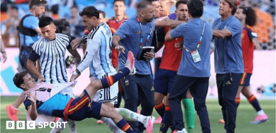 Gavi estime que Paredes ne devrait pas être suspendu après la finale de la Coupe du Monde 2026