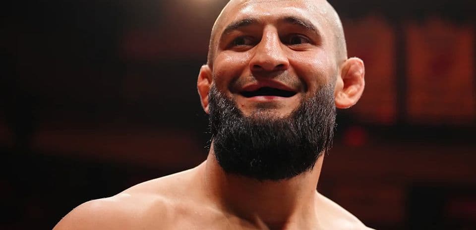 Khamzat Chimaev affrontera Colby Covington pour le titre à RAF Abu Dhabi en novembre