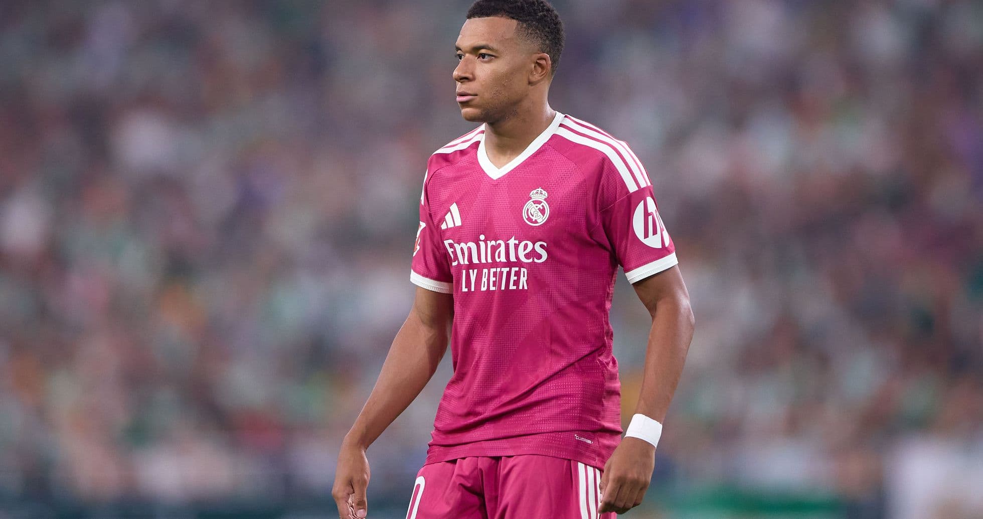 Christophe Dugarry critique vivement Kylian Mbappé pour son obsession du Ballon d'Or