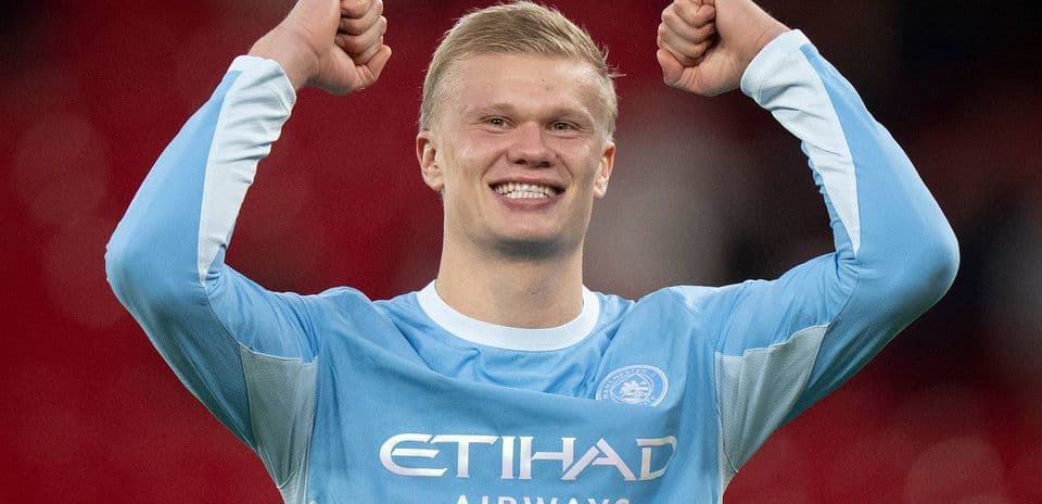 Un Supercalculateur Anticipe le Classement de la Premier League Alors que Man City Affirme Sa Position Face à Arsenal