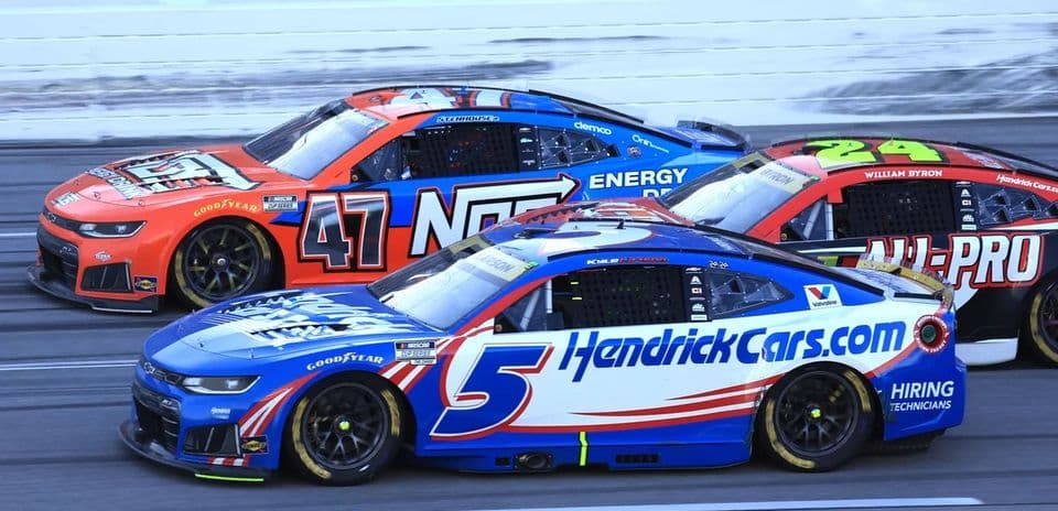 NASCAR avertit presque tout le peloton à Talladega pour non-respect de la vitesse minimale
