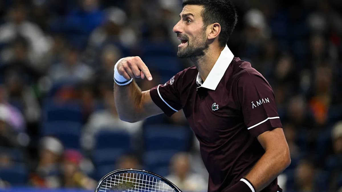 Pourquoi le match Novak Djokovic contre Daniil Medvedev s'est-il terminé par une disqualification ? Explications sur la controverse à Pékin