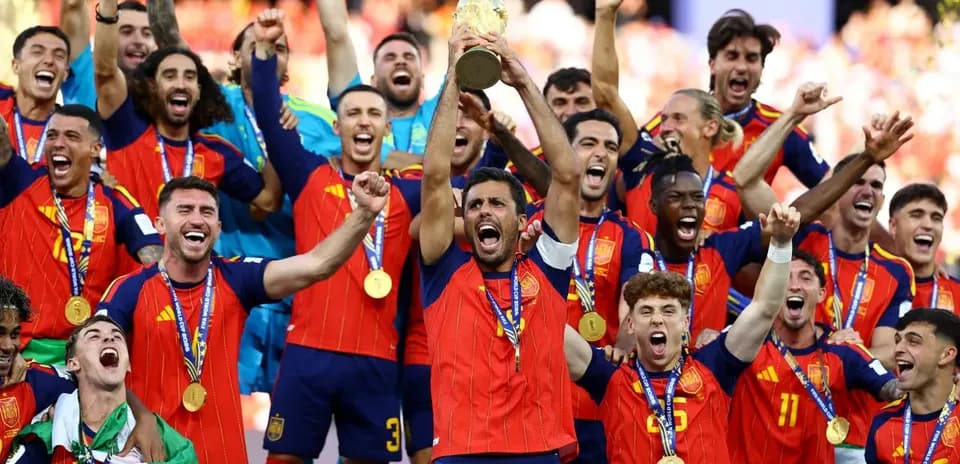 Les Supporters Espagnols Exultent Après la Victoire en Finale de la Coupe du Monde