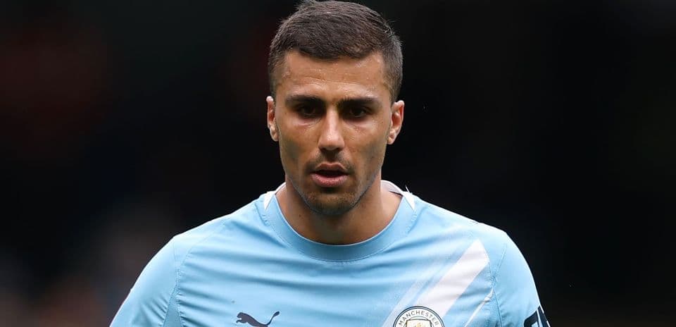 Rodri arrive à Barcelone pour finaliser son transfert majeur depuis Manchester City