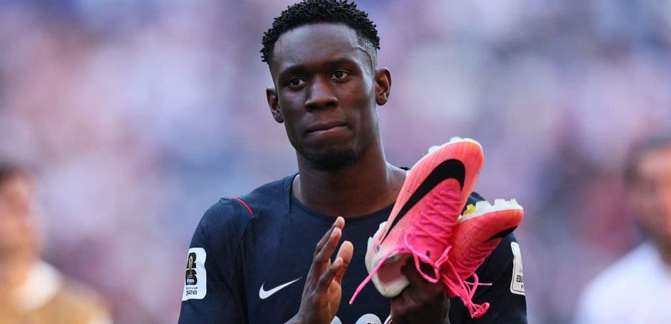 Folarin Balogun réagit à la controverse autour de son carton rouge en Coupe du Monde