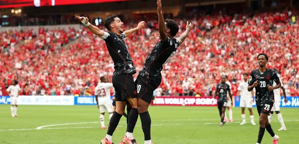 Canada écrase le Qatar 6-0 et s'approche des huitièmes de finale de la Coupe du Monde