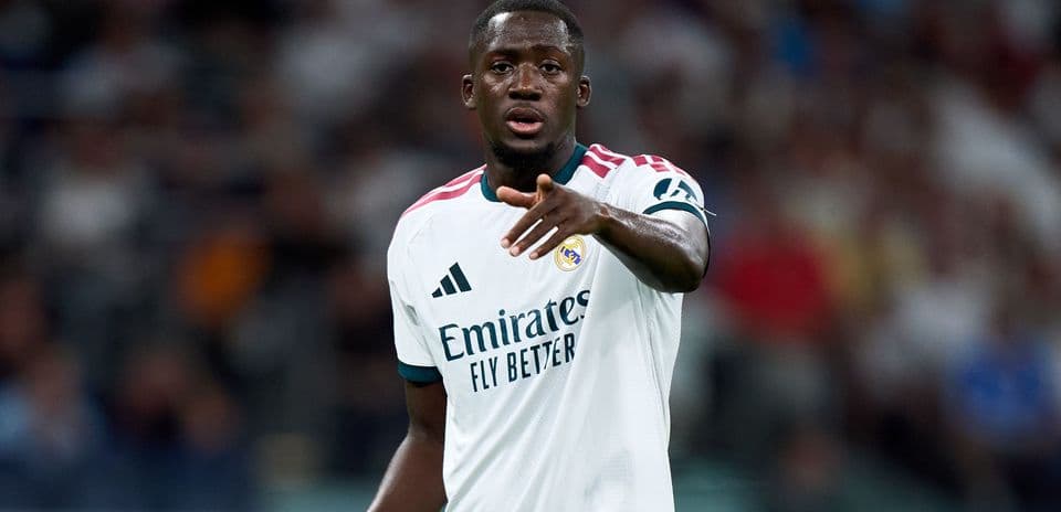 Ibrahima Konate forfait en équipe de France, Leny Yoro appelé par Zidane