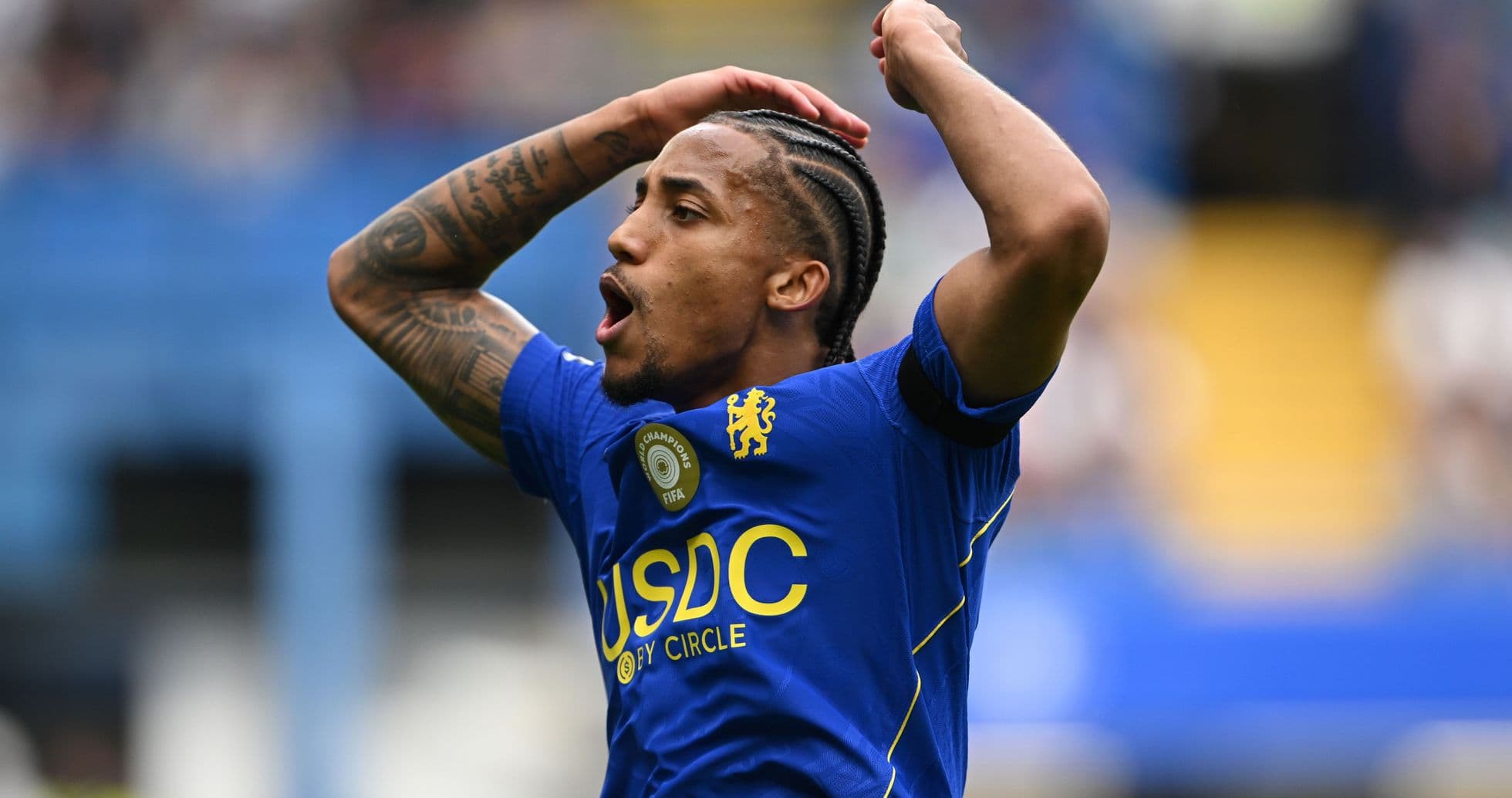 Joao Pedro réagit après sa célébration polémique contre Brighton
