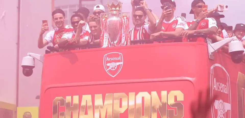 Qui a remporté le plus de trophées entre Arsenal et Manchester City ? Analyse des titres et confrontations historiques