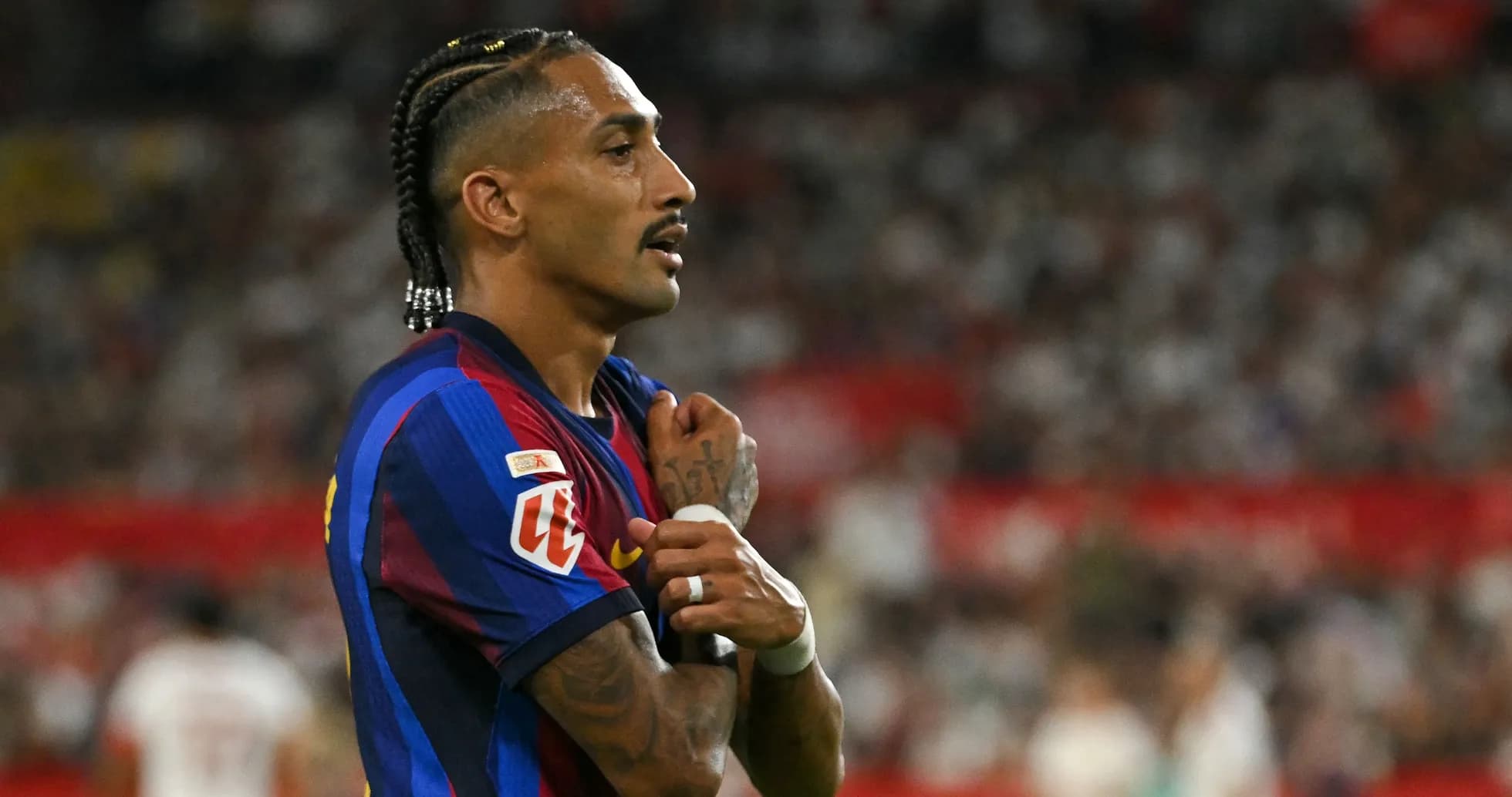 Joueur de Barcelone sur le terrain pendant un match Joueur de Barcelone sur le terrain pendant un match