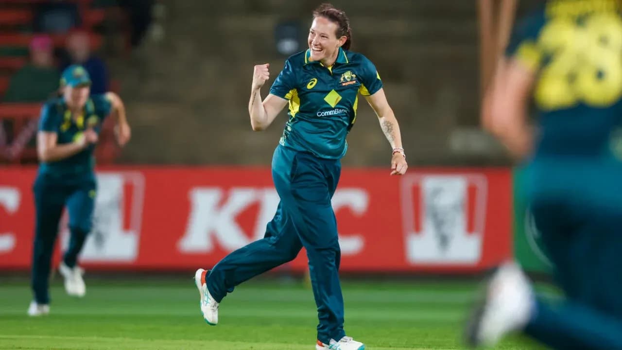 Joueuse australienne célébrant un wicket lors du match Joueuse australienne célébrant un wicket lors du match