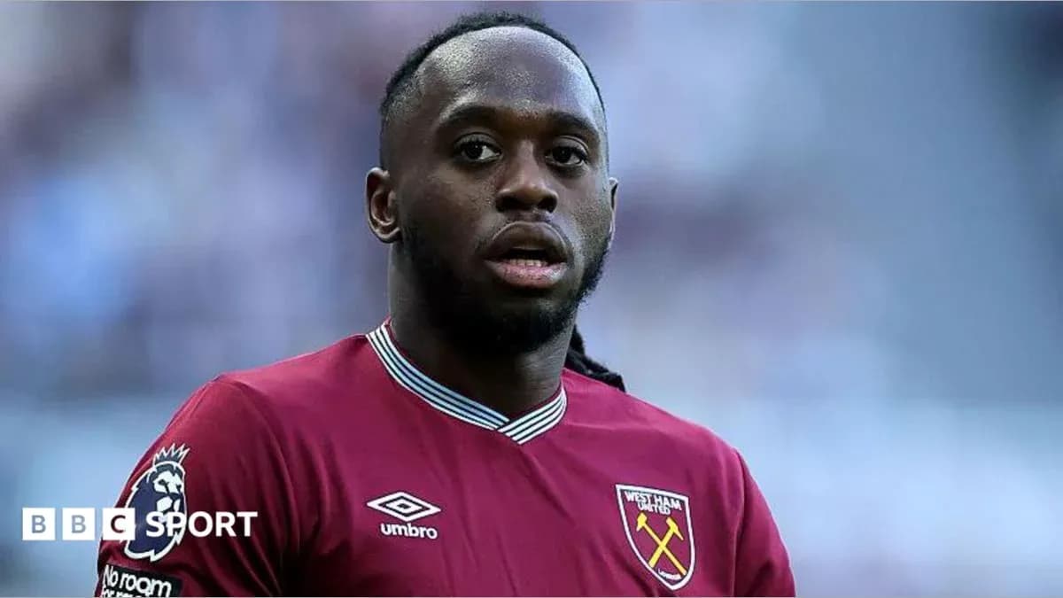 Joueur de West Ham United en tenue de match Joueur de West Ham United en tenue de match