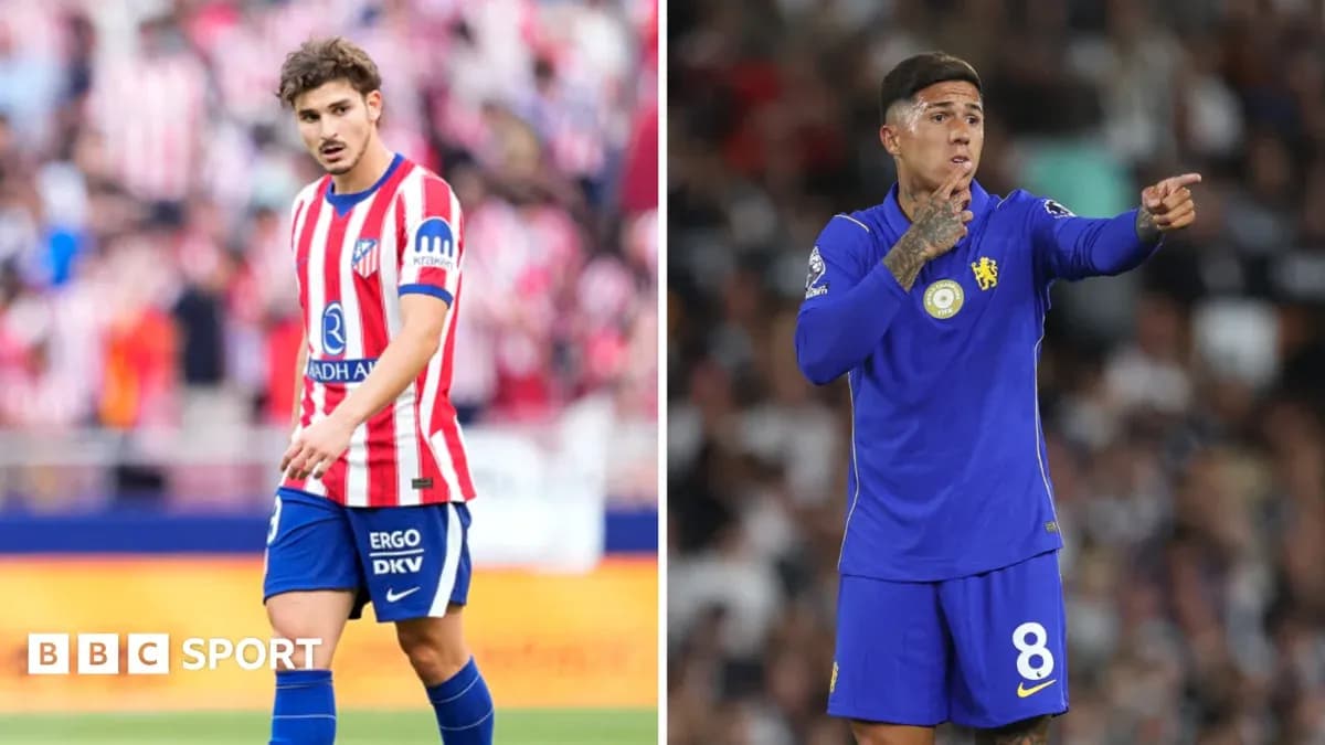 Joueurs d'Atlético Madrid et Chelsea sur le terrain Joueurs d'Atlético Madrid et Chelsea sur le terrain