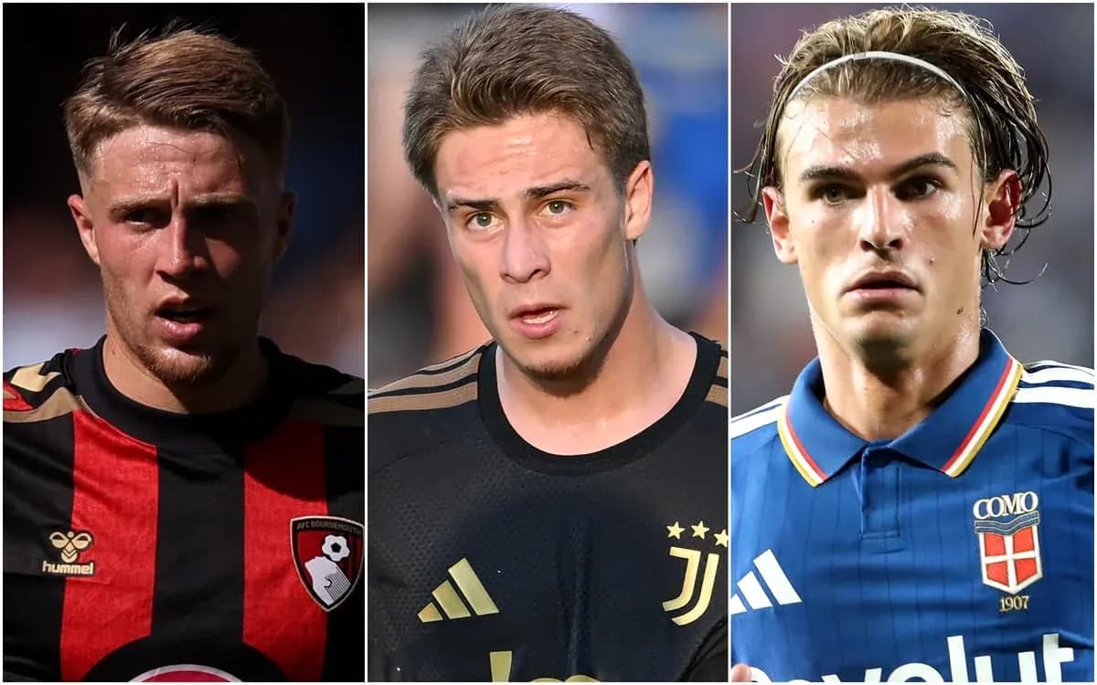 Trois joueurs de football en portraits séparés Trois joueurs de football en portraits séparés