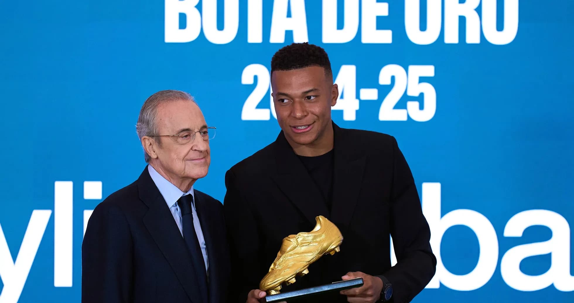 Kylian Mbappé reçoit la Bota de Oro 2024-25 Kylian Mbappé reçoit la Bota de Oro 2024-25