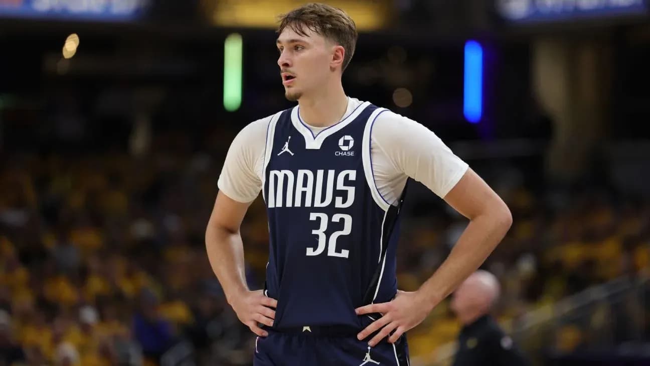 Joueur des Mavs sur le terrain pendant un match Joueur des Mavs sur le terrain pendant un match