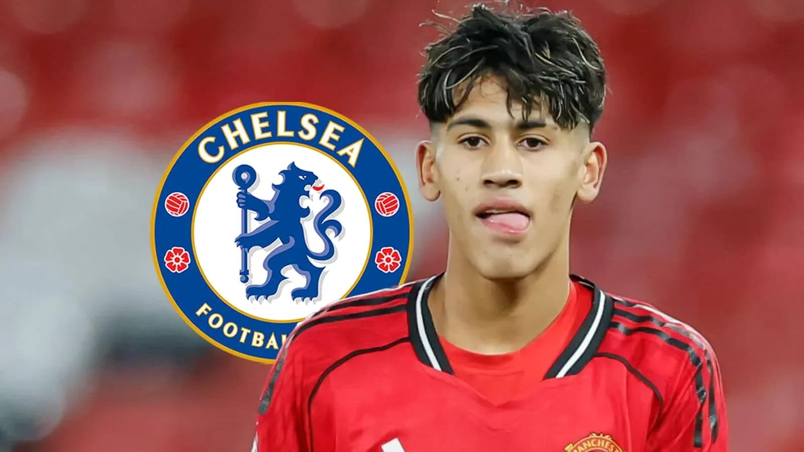 Jeune joueur en maillot rouge avec logo Chelsea en arrière-plan Jeune joueur en maillot rouge avec logo Chelsea en arrière-plan