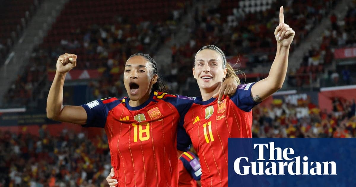 Joueuses espagnoles célébrant un but ensemble Joueuses espagnoles célébrant un but ensemble
