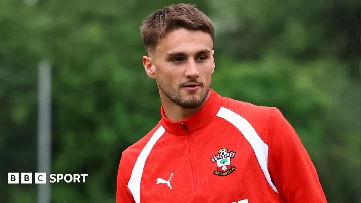 Joueur de Southampton FC lors d'une séance d'entraînement Joueur de Southampton FC lors d'une séance d'entraînement
