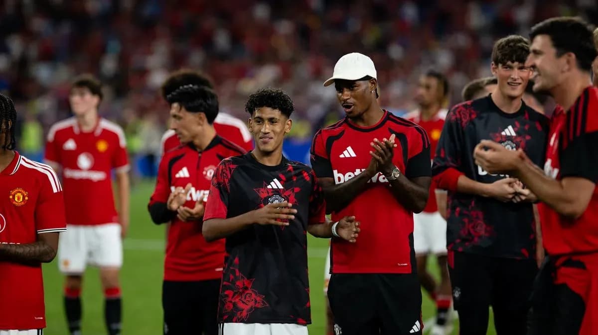 Joueurs de Manchester United célébrant après le match Joueurs de Manchester United célébrant après le match